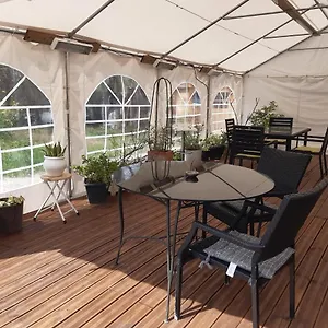 Homestay Le Bois Bouquet, Saint-Cezaire-sur-Siagne